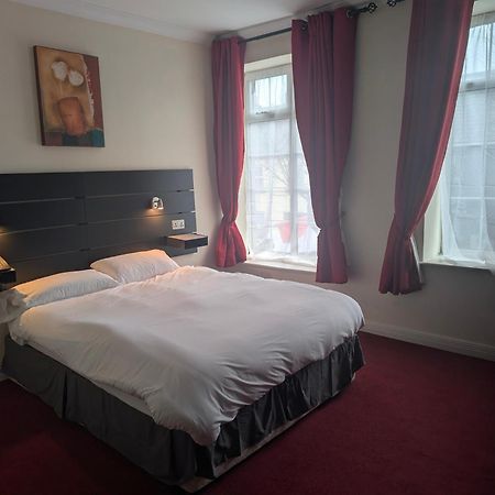 The Western Hotel Claremorris Bagian luar foto
