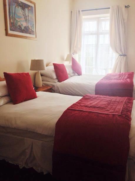 The Western Hotel Claremorris Ruang foto