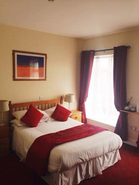 The Western Hotel Claremorris Bagian luar foto