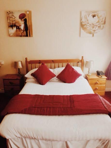 The Western Hotel Claremorris Bagian luar foto
