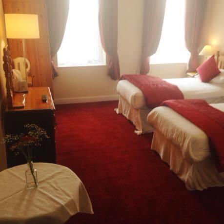 The Western Hotel Claremorris Ruang foto