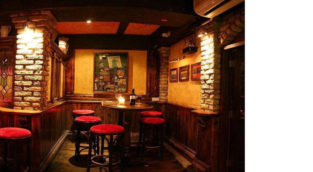 The Western Hotel Claremorris Bagian luar foto