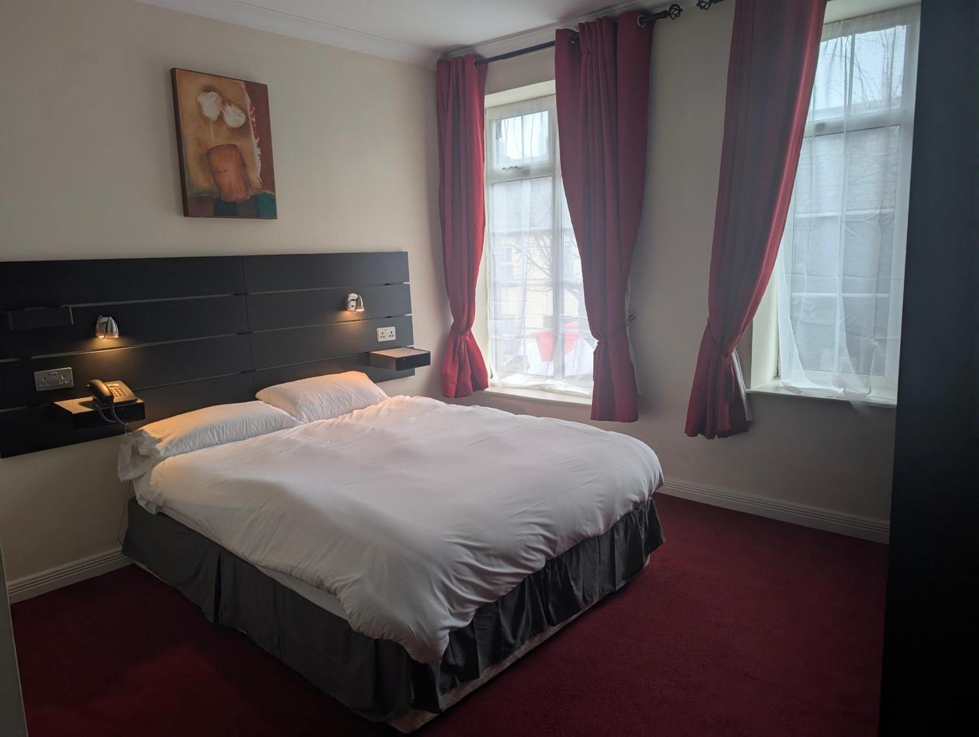 The Western Hotel Claremorris Bagian luar foto